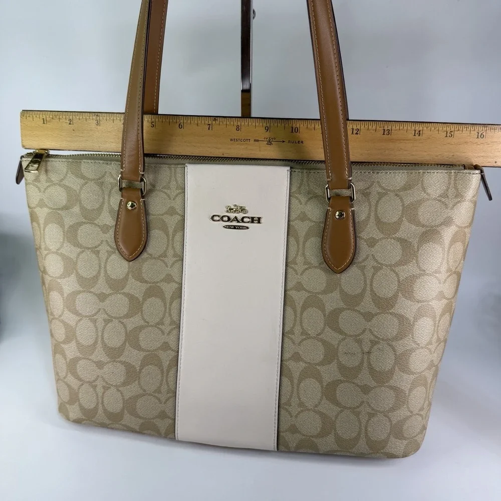 AUTHENTIC Coach Gallery Tote Signature Lt Khaki Chalk Saddle Top Zip Shoulder